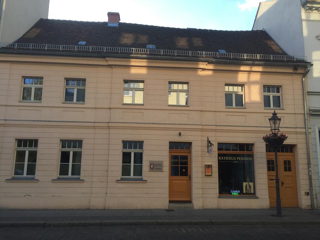 Rathaus-Pension 1685 Brandenburg  المظهر الخارجي الصورة